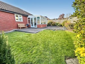 KINGS HEAD COURT- click for photo gallery